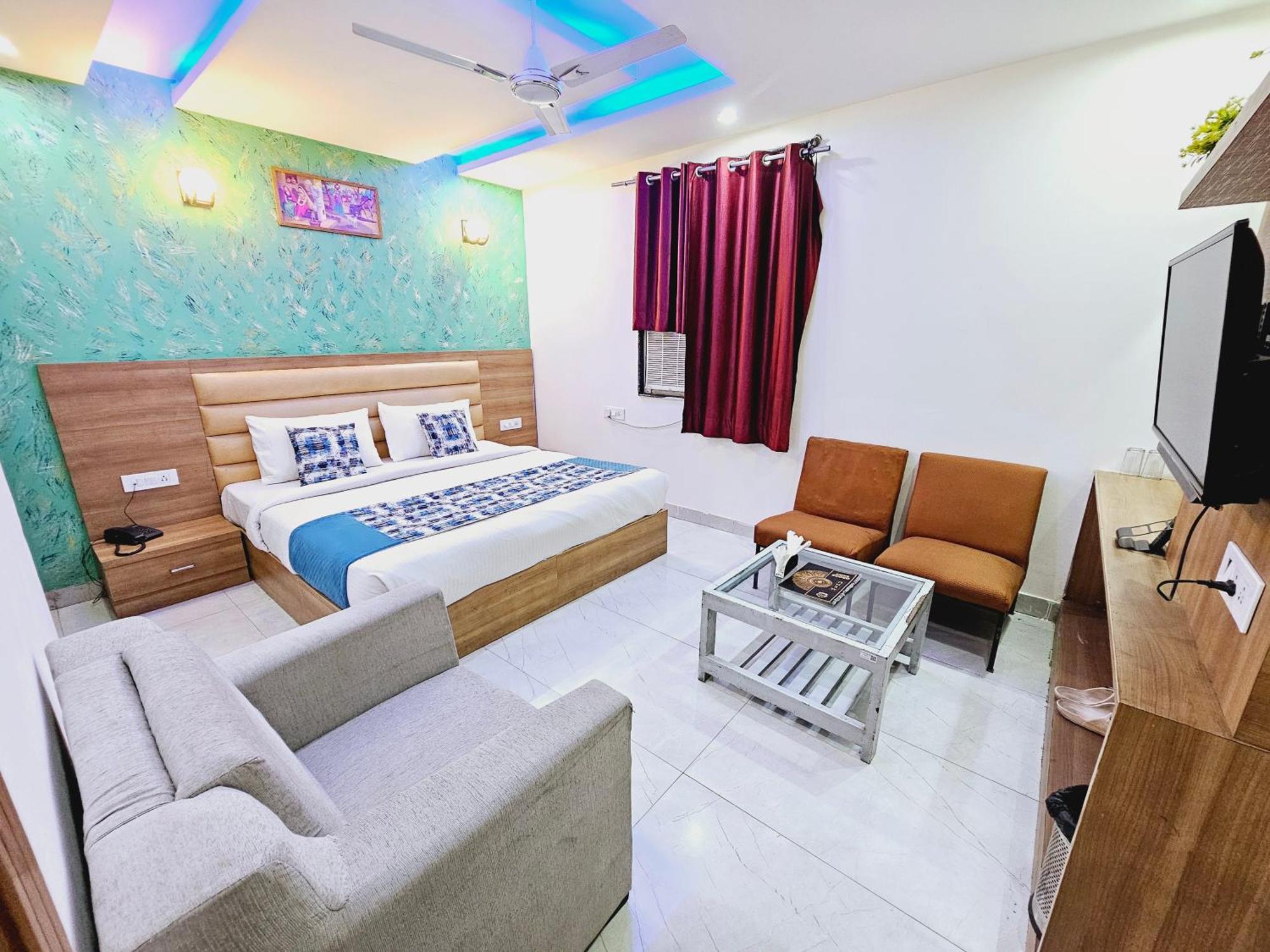 Hotel Gross Inn Near Igi Airport ニューデリー エクステリア 写真